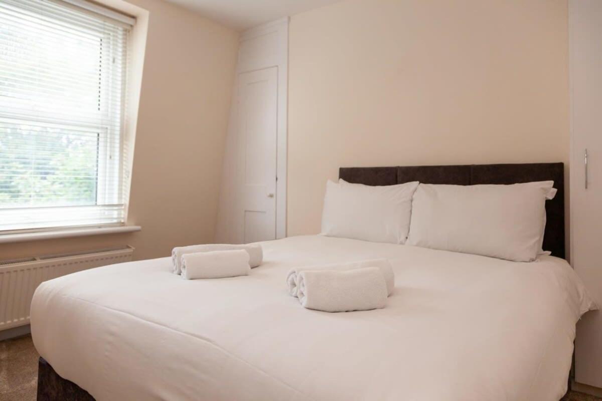 Spacious 2 Bedroom Maisonette In Stratford Londra Exterior foto