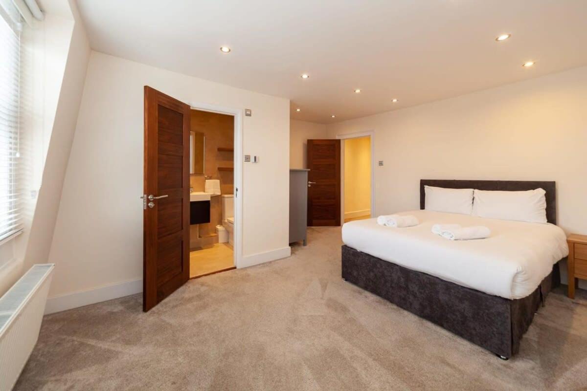 Spacious 2 Bedroom Maisonette In Stratford Londra Exterior foto
