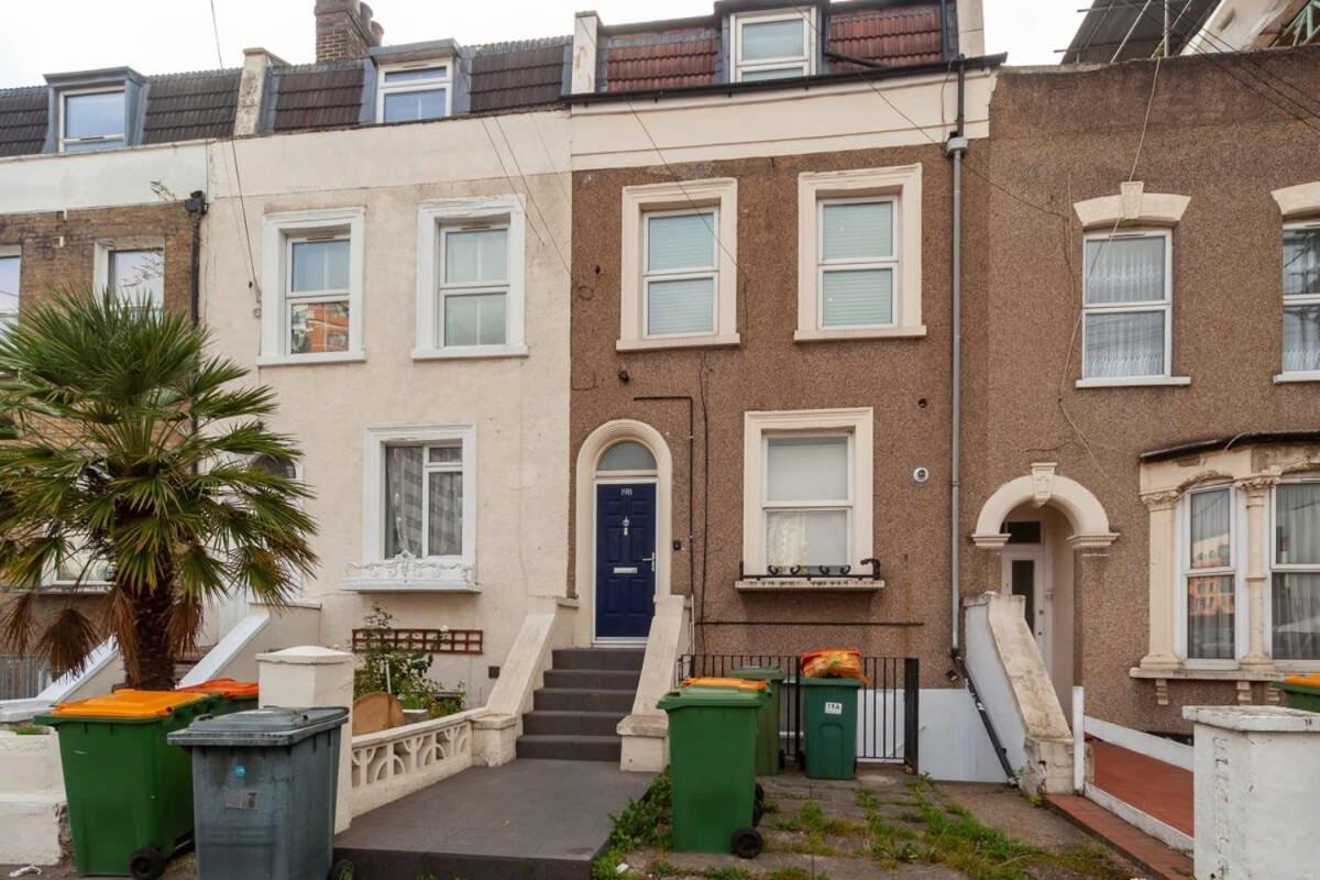 Spacious 2 Bedroom Maisonette In Stratford Londra Exterior foto